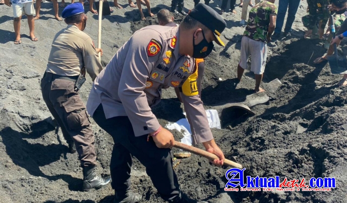Penemuan lkan Hiu Terdampar Mati Tanpa Sirip, Inilah Yang Dilakukan Kapolres Klungkung
