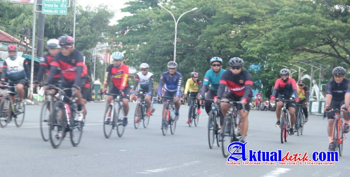 Gowes Sinergi TNI-POLRI Maluku Utara