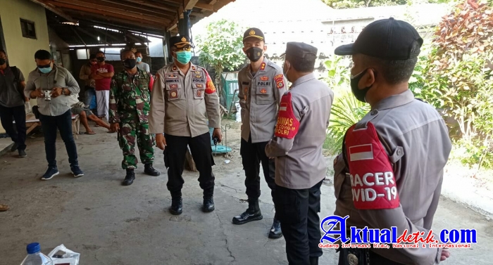 Kapolres Buleleng Pimpin Langsung Penjemputan Terkonfirmasi Covid 19 Dan Dilakukan Isoter
