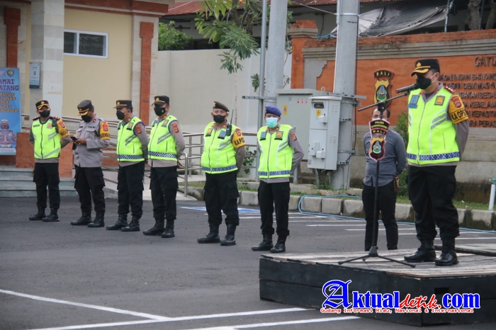 Kapolres Karangasem Pimpin Apel Kesiapan Pengamanan Malam Takbir Idul Fitri 1443 H