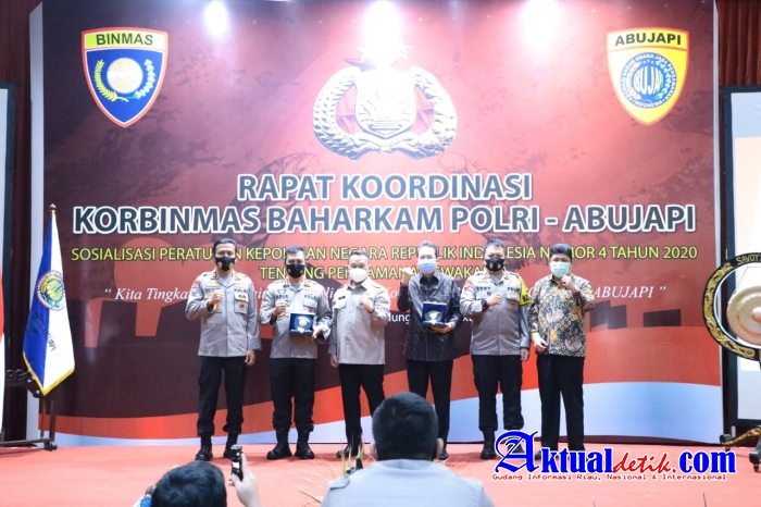 KABAHARKAM POLRI BUKA RAKOR KORBINMAS-ABUJAPI