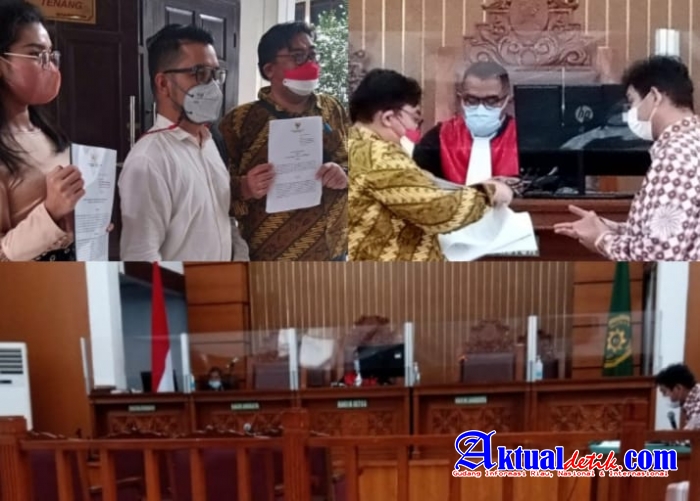 Togi Sirait Bersama Tim menyerahkan Bukti Secara Tertulis