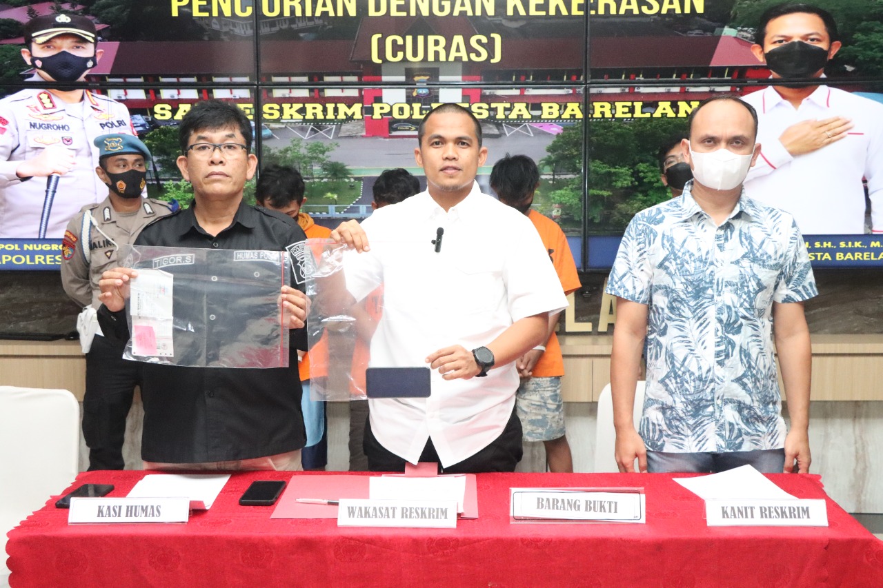 Satreskrim Polresta Barelang Amankan Pelaku Jambret Terhadap Korban Jogging Di Pagi Hari