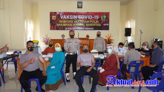 Kapolres Beserta PJU Polres Bener Meriah dan Bhayangkari Menerima Vaksin Tahap Pertama