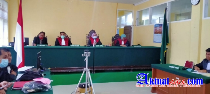 Sidang Pengerokan Wartawan, Hakim Vonis Satu Tahun, JPU Tuntut Hanya 10 Bulan Ada Apa...??