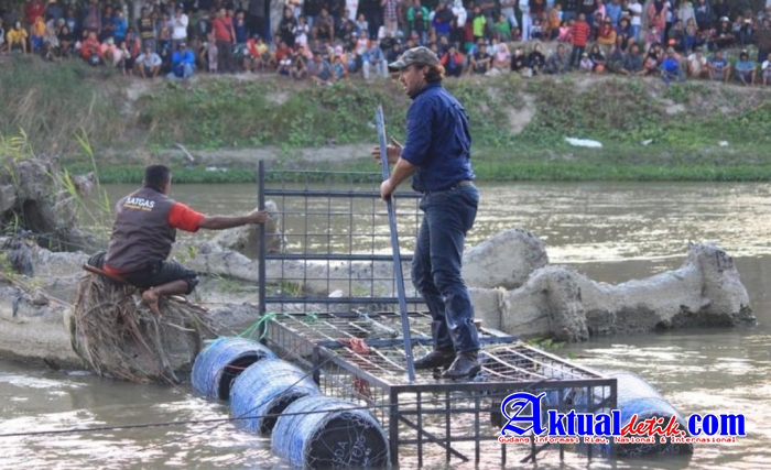 Siapakah Matt Wright Sang Pembebas Buaya Berkalung Ban Di Palu?