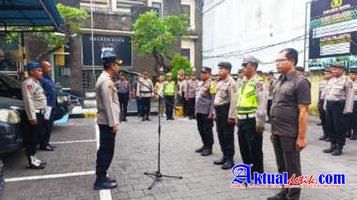 Polsek Kuta Pimpin Apel Pagi Jam Pimpinan Sekaligus Pelepasan Personil Memasuki Purnabakti