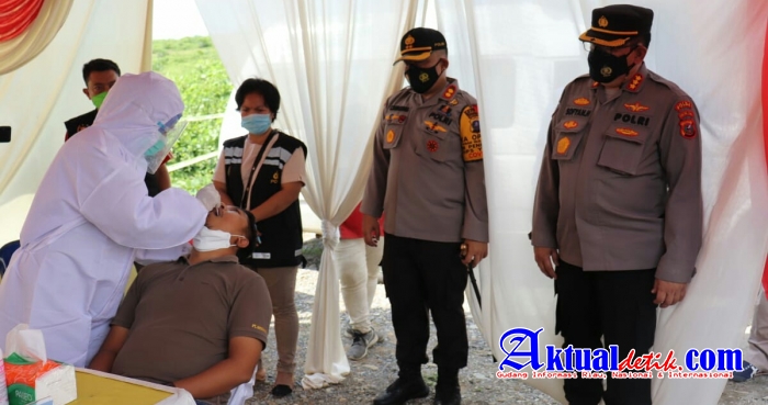 Polda Sumut Cek Pos Penyekatan di Langkat Pastikan Pemeriksaan Swab Antigen