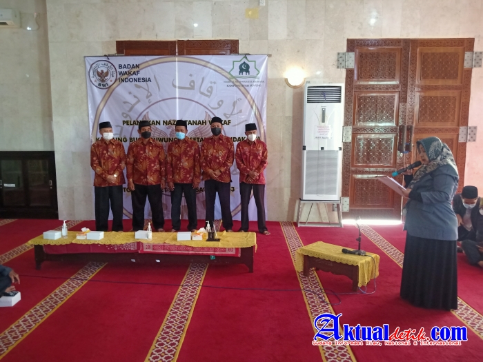 BWI Kota Denpasar Melantik Nazhir Tanah Wakaf Masjid Al-Muawwanatul Khairiyah Kampung Bugis
