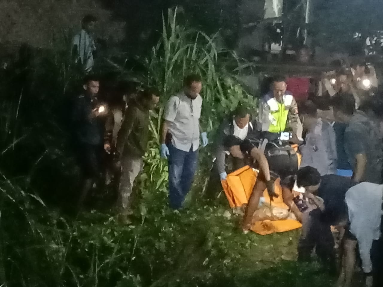 Mendapat Informasi Penemuan Mayat Dari Masyarakat Polsek Batang Kuis Lakukan Olah TKP