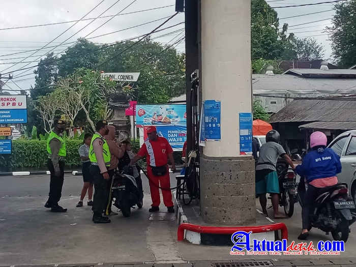 Polsek Blahbatuh Gelar Patroli Terpadu, Pantau SPBU Pasca Kenaikan BBM