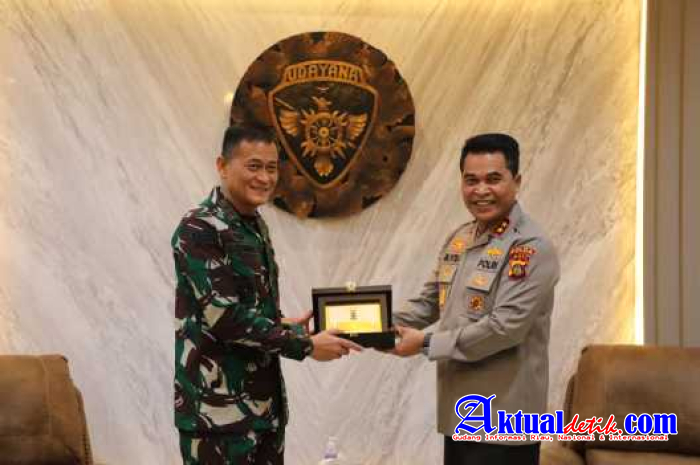 Kapolda Bali Kunjungi Kodam IX/Udayana Dalam Rangka Silahturahmi