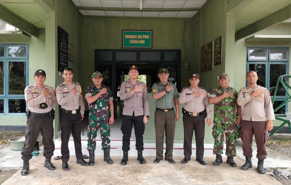 Tingkatkan Sinergitas Kemitraan TNI-POLRI, Polsek Sabak Auh Sambangi Koramil