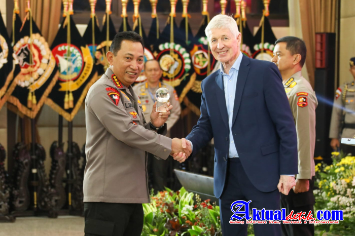 Datangkan Pengajar dari Inggris, Kapolri Komitmen Perbaiki Manajemen Kompetisi Sepak Bola