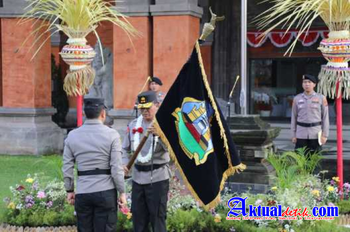 Sambut Pimpinan Baru, Polda Bali Gelar Serah Terima Pataka