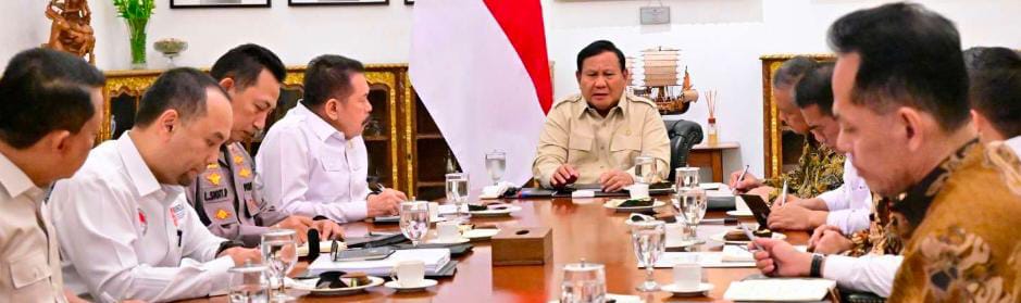 Gawattt.. Presiden Tiba-Tiba Panggil Para Pimpinan Institusi Penting Negara, Ada Apa?? 