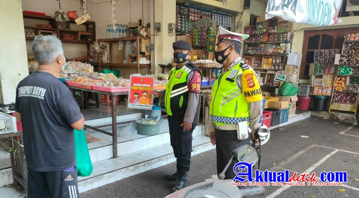 Polsek Ubud Gelar Ops Yustisi di Pasar Adat Desa Mas Ubud Guna Tertib Penggunaan Masker