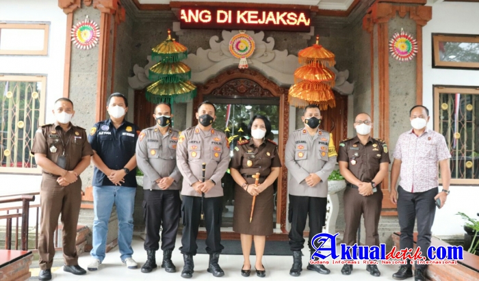 Kapolres Tabanan Silaturahmi Dengan Kajari Tabanan, Ajak Bahu Membahu Dalam Penanganan Covid19