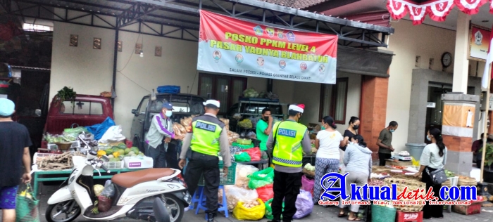 Polsek Blahbatuh Beri Himbauan Dan Pedisiplinan Prokes Di Pasar Tradisional