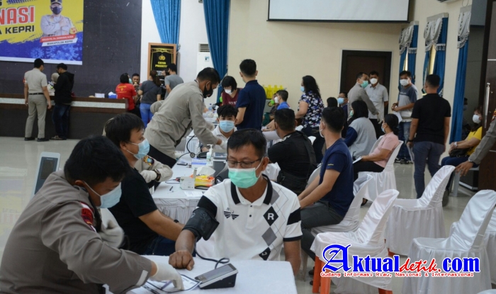 Polda Kepri Kembali Vaksinasi 391 Warga