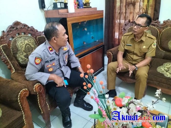 Kapolsek Blahbatuh Kunjungi Kantor Desa Medahan, Ajak Aparatur Desa Sukseskan KTT G20