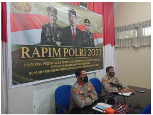 Kapolres Bersama Para PJU Polres Samosir Mengikuti Rapim Polri 2022 Secara Virtual