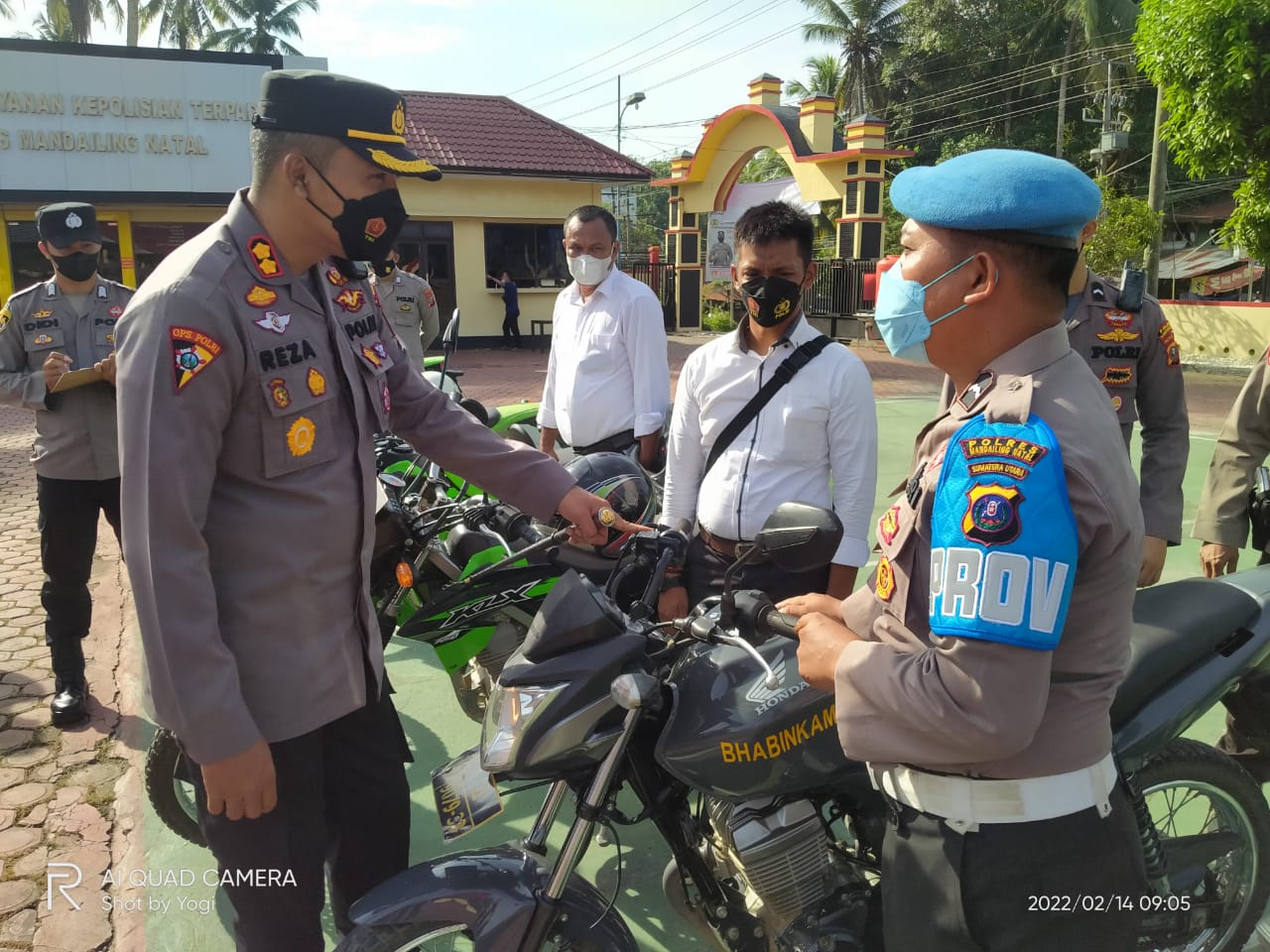 Untuk Memaksimalkan Pelaksanaan Tugas Personil, Kapolres Madina Cek Kondisi Kenderaan Dinas Roda Dua