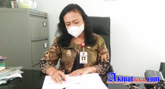 Ahli Waris Keluarga Samiran Serahkan Berkas Atas Hak Pembuatan Sertifikat HM ke Kelurahan 