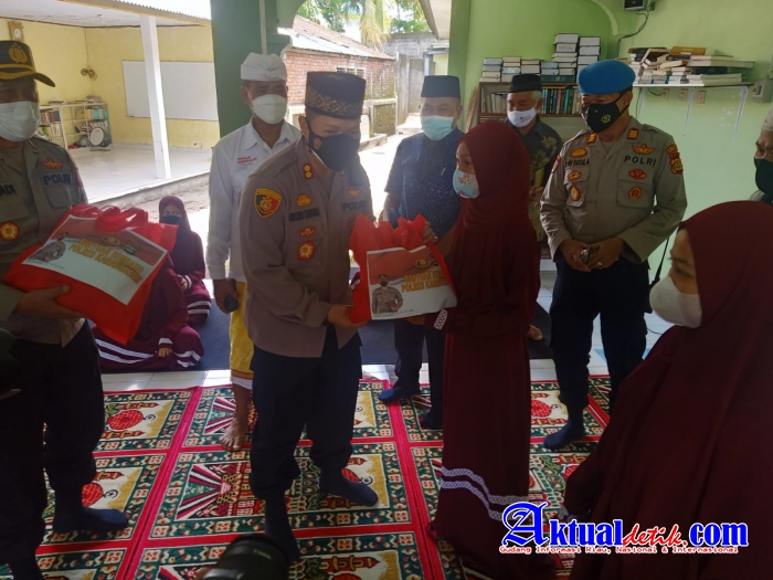 Gerakan Sedekah " Gesek" Pada Anak Yatim Piatu di Gelar Polres Karangasem
