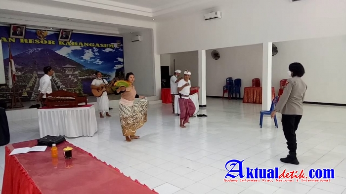 Ajang Lomba Aransemen Lagu, Hari Bhayangkara ke-75 Kapolres Karangasem Turun Tangan