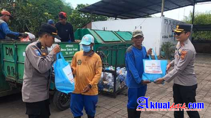 Polsek Densel Serahkan Bantuan Kemanusiaan Untuk Negeri, Sebagai Bentuk Kepedulian Polri Terhadap Ma