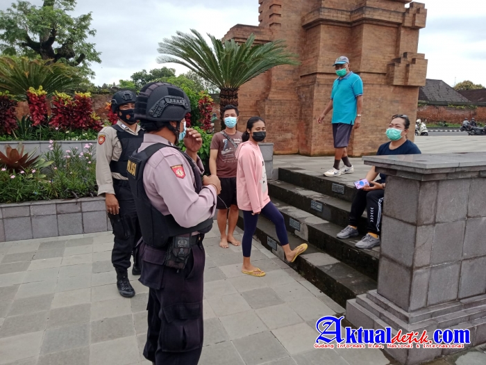 Cegah Pelanggaran Prokes, Raimas Sat. Samapta Polres Gianyar Laksanakan Patroli