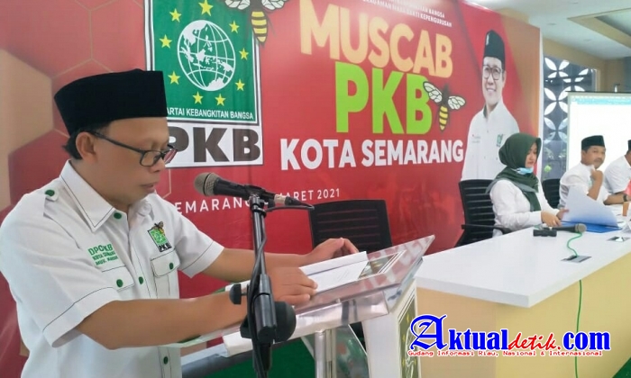 KH.Sholahuddin Sodaqoh - H.M.Mahsun Kembali Pimpin PKB Semarang