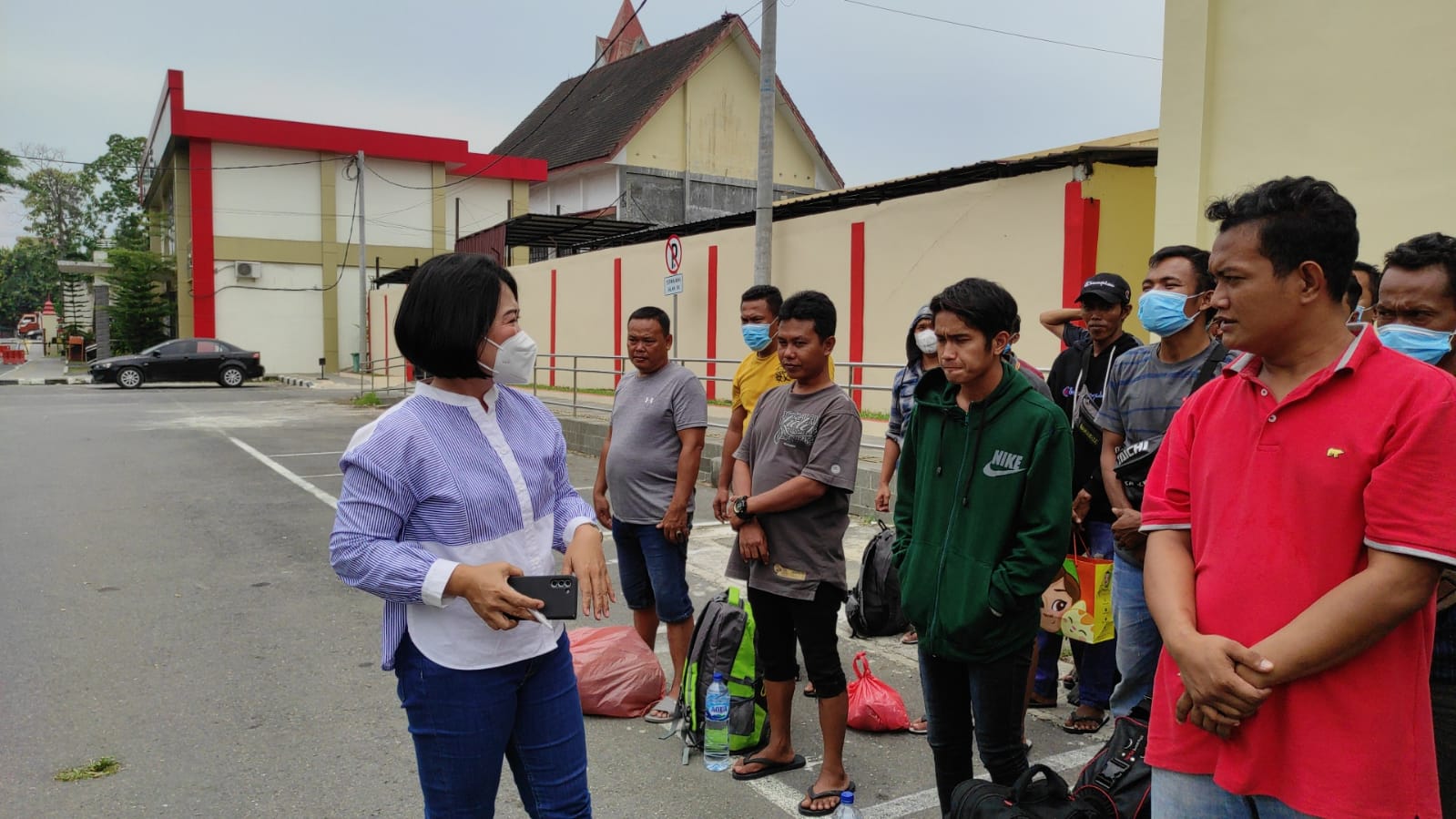 Polda sumut pulangkan PMI ke daerah masing- masing