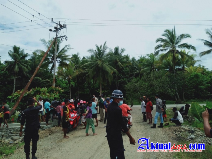 Keinginan Masyarakat Tidak Di Indahkan Pihak PT. IWIP Masyarakat Palang Jalan