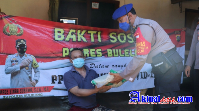 Nenek Yang Tinggal Sendirian Hidup Dari Bantuan Ponaan Dan Cucu Didatangi Polisi, Ada Apa ?