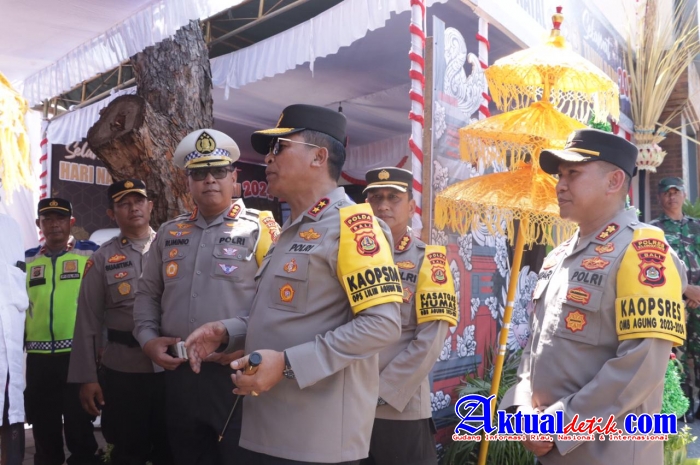 Jelang Nataru 2023-2024, Kapolda Bali Cek Pos Pelayanan Goa Lawah