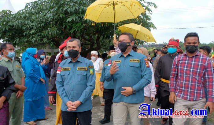 Vaksin Kemerdekaan Polda Riau Layani Masyarakat Pedalaman Yang Tak Miliki NIK