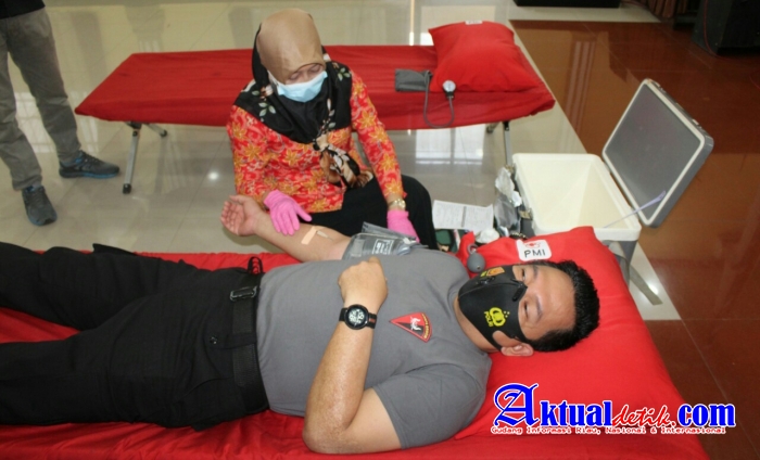 Polres PematangSiantar Laksanakan Donor DARAH Menyambut Hut Bhayangkara Ke-75