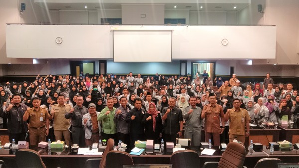 Komisi III DPRD Kota Pekanbaru Fasilitasi Audiensi Ratusan Guru Honorer, Kabar Gembira di Tahun 2023