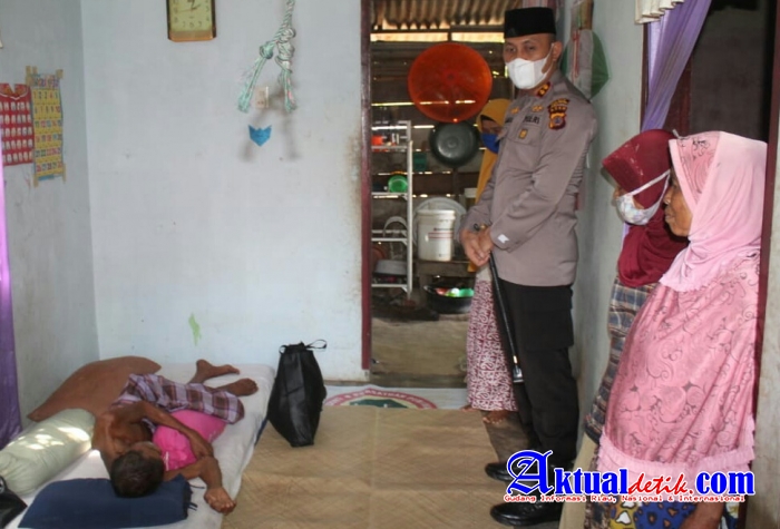 Kapolres Lhokseumawe Jemput "Kue Surga" di Kediaman Penderita Sakit Paru