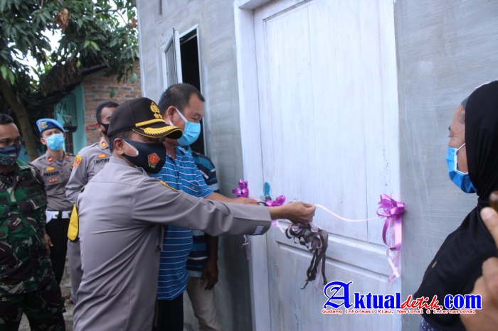 Kapolres Sergai AKBP Robin Simatupang Resmikan 2 Unit Bedah Rumah 