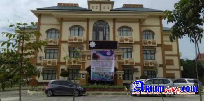 Temuan 42 Miliar, Diduga Ada Skandal Keuangan Di UIN Suska, Siapa Bertanggung Jawab?