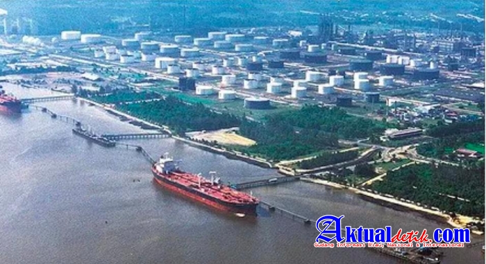 Tumpahan Minyak PT Chevron Cemari Air Laut Dumai