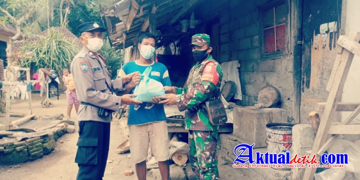 PPKM Level 3, Polsek Gianyar Kembali Salurkan Bantuan Sembako Kepada Warga
