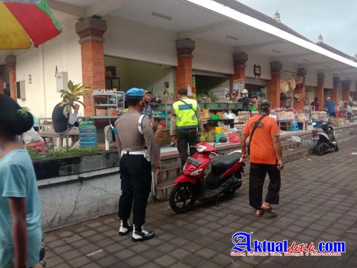 Polres Gianyar Laksanakan Operasi Yustisi di Pasar Yadnya Blahbatuh