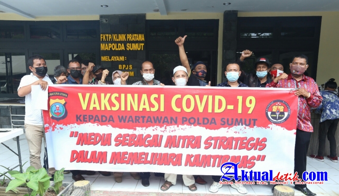 Wartawan Polda Sumut Ikuti Vaksinasi