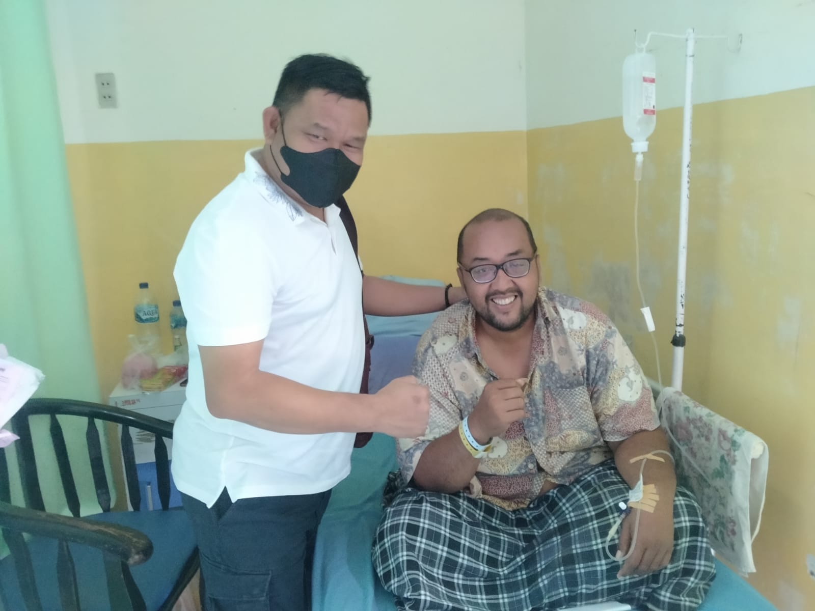 Jenguk Wartawan Sakit,AKBP Herwansyah Putra Sebagai Bentuk Kepedulian Bid Humas Poldasu