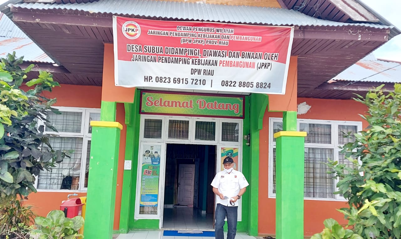 Baliho JPKP Riau Terpampang di Kantor Desa Sibuak, Diduga Apakah Mengambil Poksi Inspektorat ?