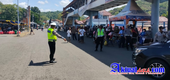 Satgas Ops Ketupat Agung 2022 Polres Karangasem, Gelar Pengamanan dan Pemeriksaan di Pel. Padangbai